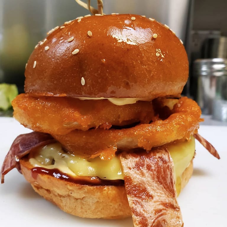 Fresh Salads: Vegan, Vegetarian, and Gluten-Free Options